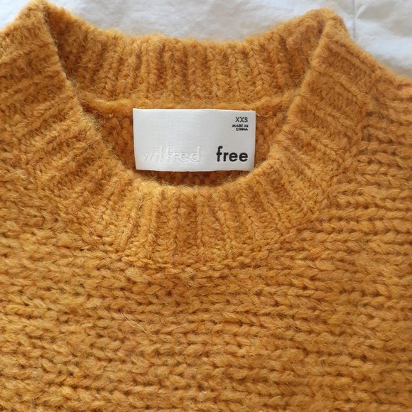 Aritzia Sweater - Picture 2 of 3